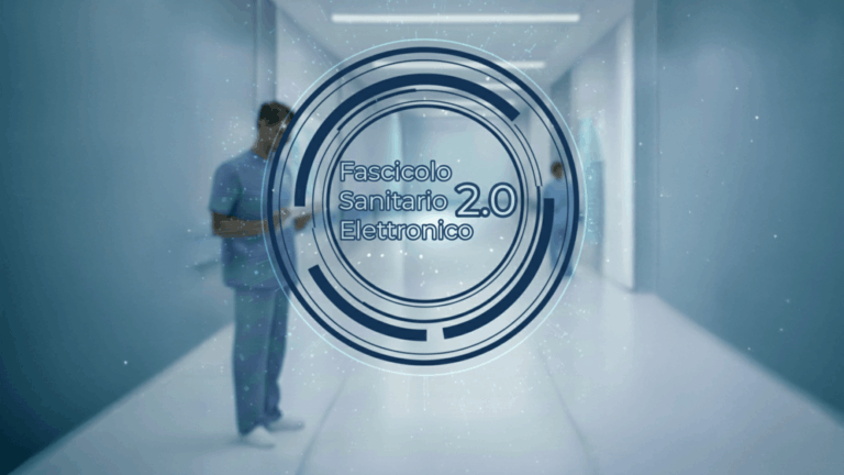 Grafica digitale con il testo 'Fascicolo Sanitario Elettronico 2.0' sovrapposta a un corridoio ospedaliero con personale medico